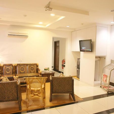 N K Hotel Муар Экстерьер фото